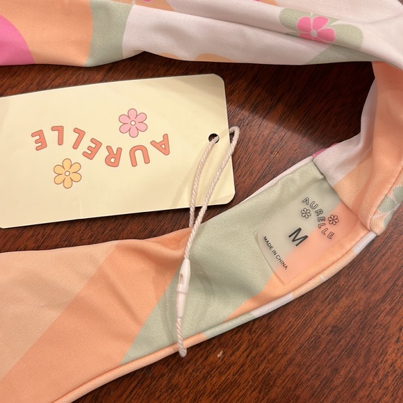 Aurelle Bikini 2 Piece Swim. Medium NWT - Picture 8 of 13